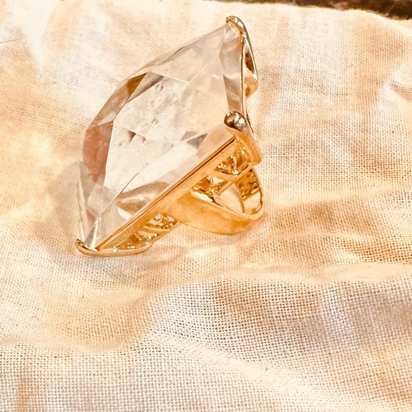Coach Filigree Ring Clear Faceted Lucite ✨Approx 6 - Picture 4 of 13